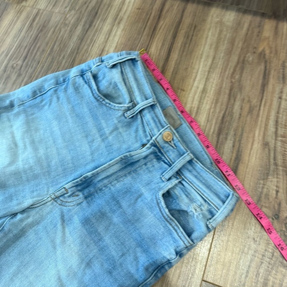 Mother Denim The Hustler Ankle Chew Jeans in Petal Pucker - Picture 10 of 13